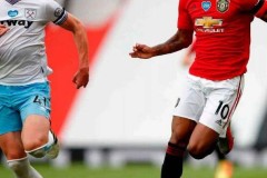 利物浦新援受伤、热刺凯恩回归及巴萨拉菲尼亚转会动态盘点